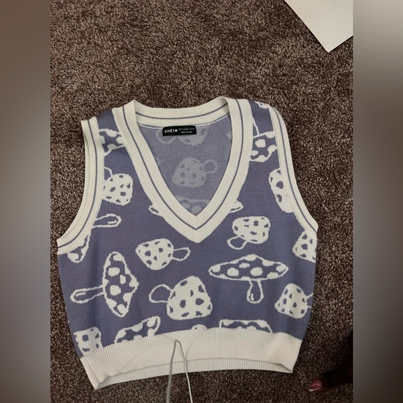 PURPLE MUSHROOM SWEARER VEST - Picture 2 of 3